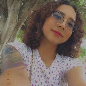 Meet your Posher, Mayra